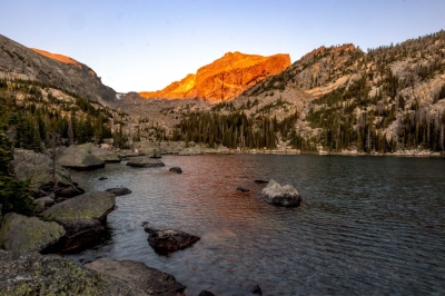 Lake Haiyaha Alpenglow
